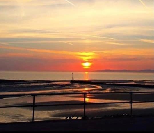Spacious Newly Built Apartment Rhos On Sea, Colwyn Bay Esterno foto